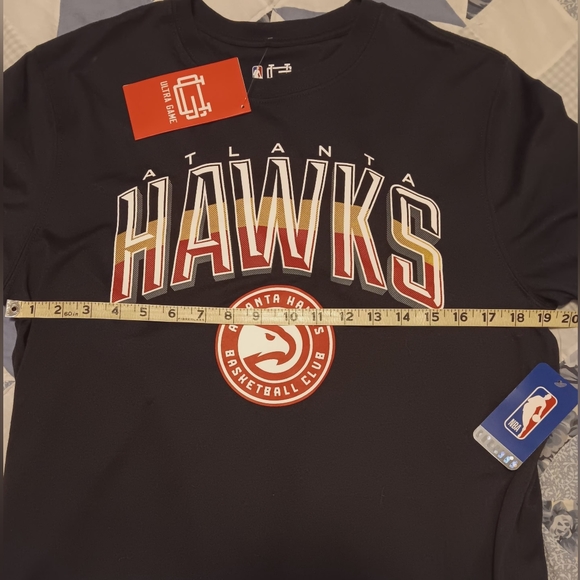 NBA Ultra Game Men's Atlanta Hawks tee shirt New With Tags black red and gold L. - Picture 4 of 7
